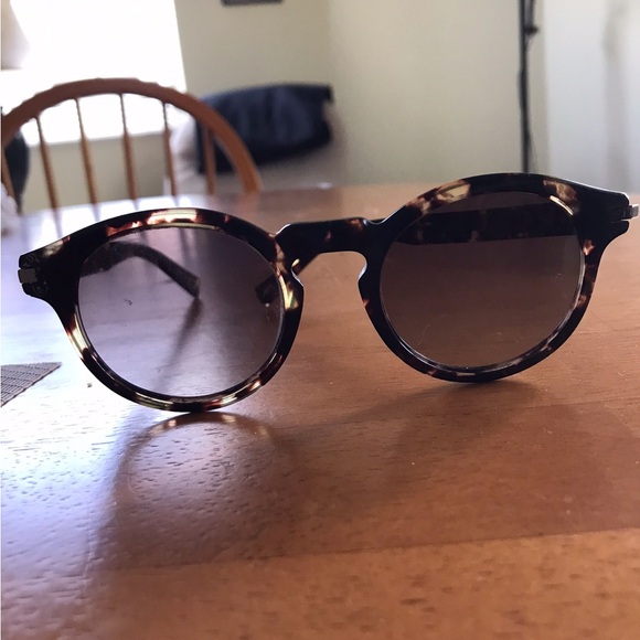 Brand new Marc Jacobs Tortoise shell sunglasses - Picture 2 of 5